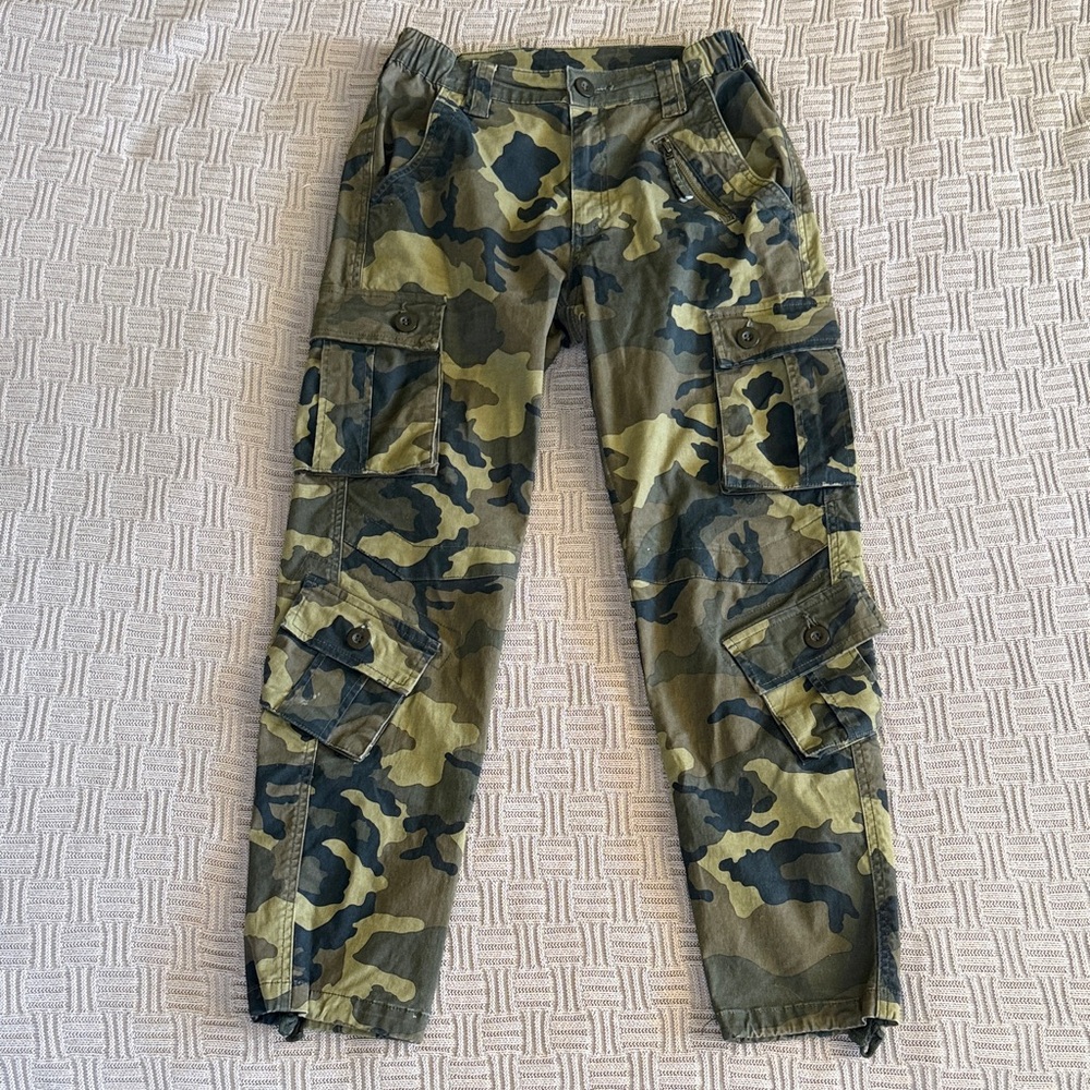 Women’s Camouflage Cargo Pants - Green Camo
